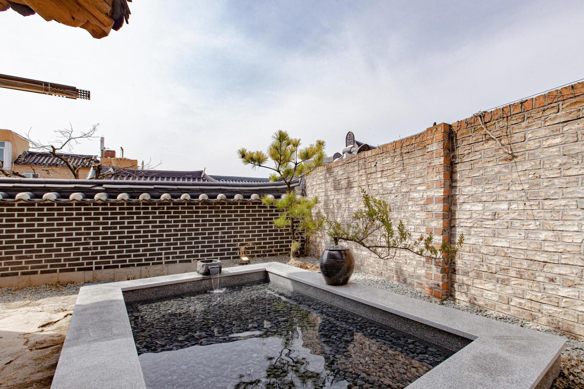 Cheong-Yeon, The Korean Traditional House Hanok In Jeonju Hanok Village ภายนอก รูปภาพ